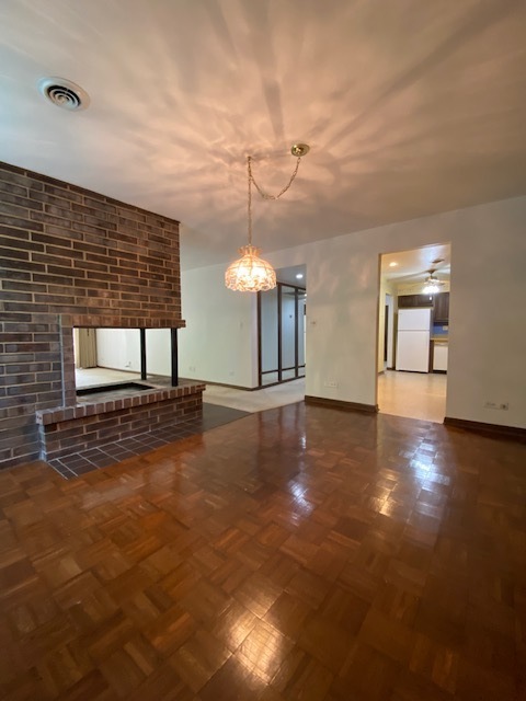 111 E Cossitt Avenue Unit: 103