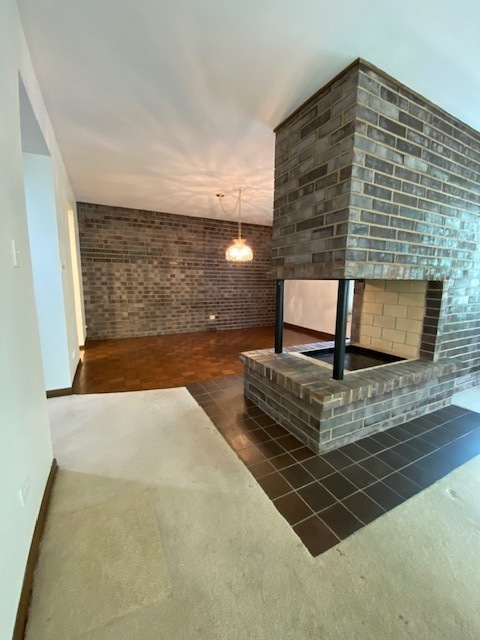 111 E Cossitt Avenue Unit: 103