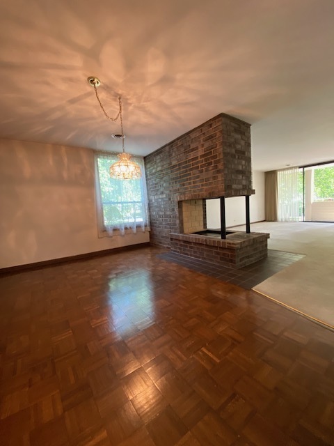 111 E Cossitt Avenue Unit: 103