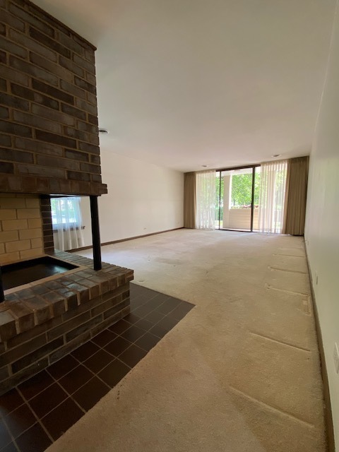 111 E Cossitt Avenue Unit: 103