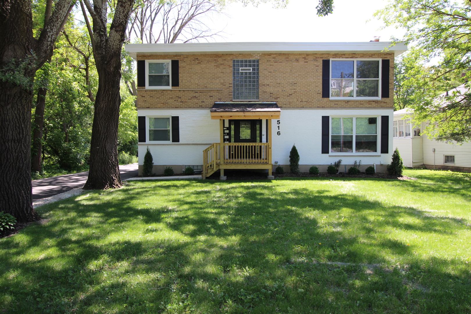 516 Crescent Street Unit: 1