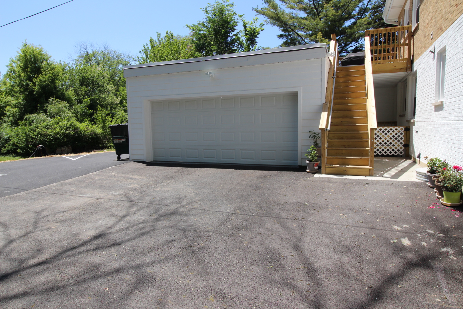 516 Crescent Street Unit: 1