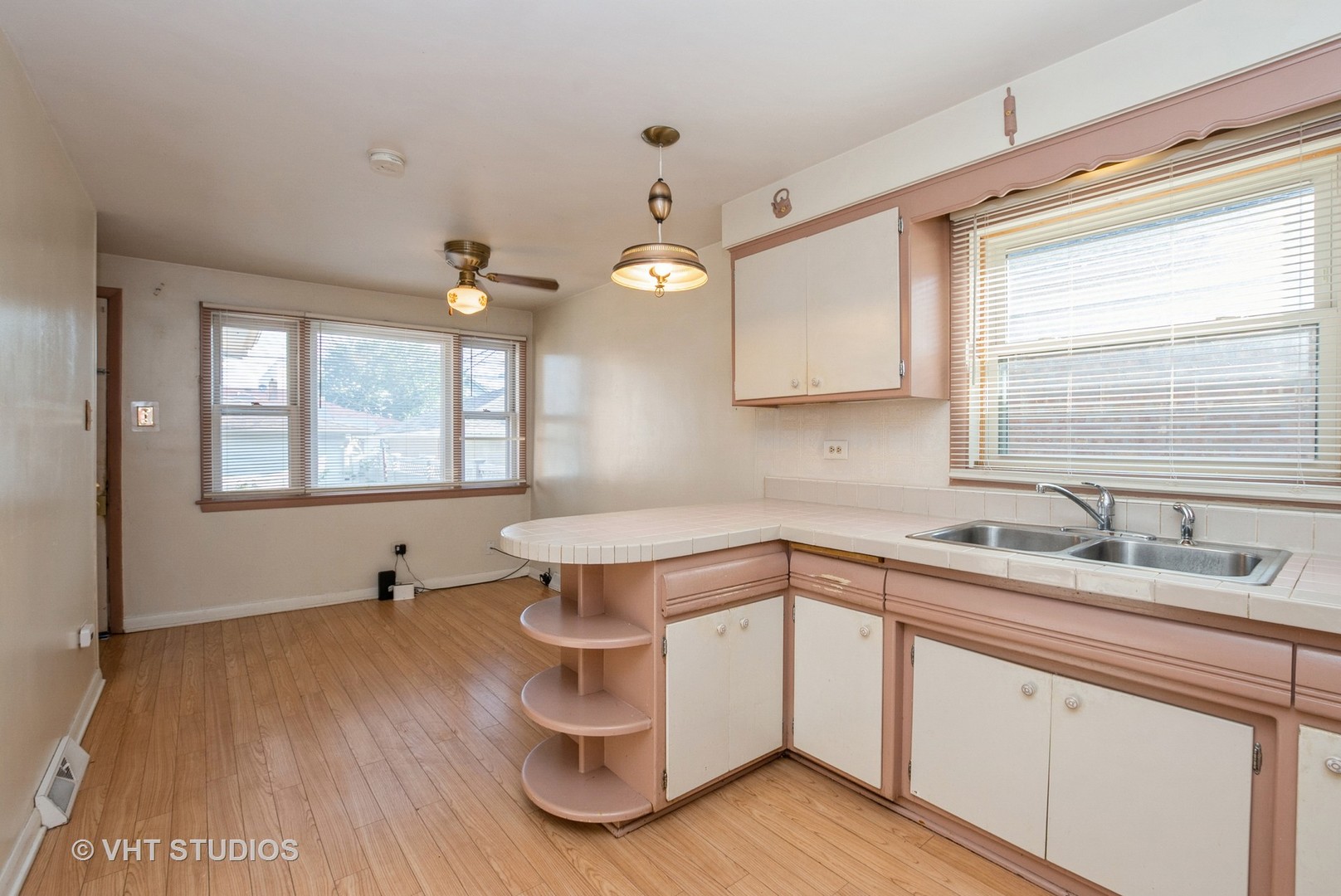 7226 W 60TH Place