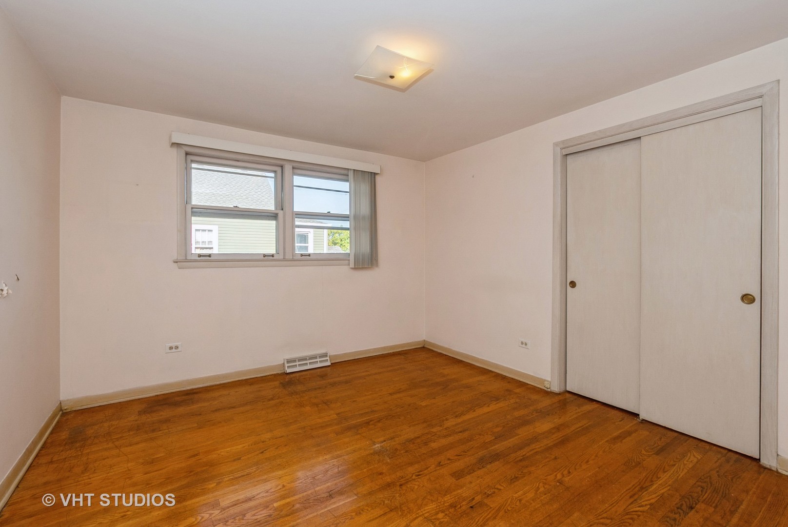 7226 W 60TH Place