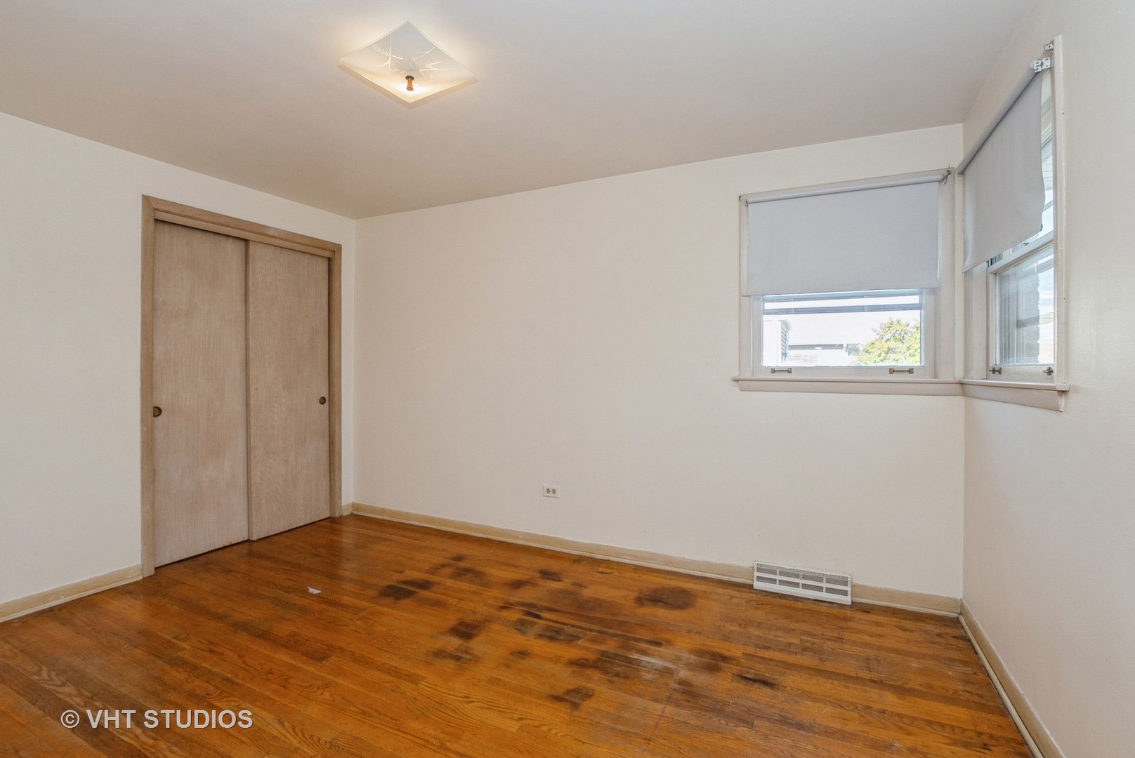 7226 W 60TH Place