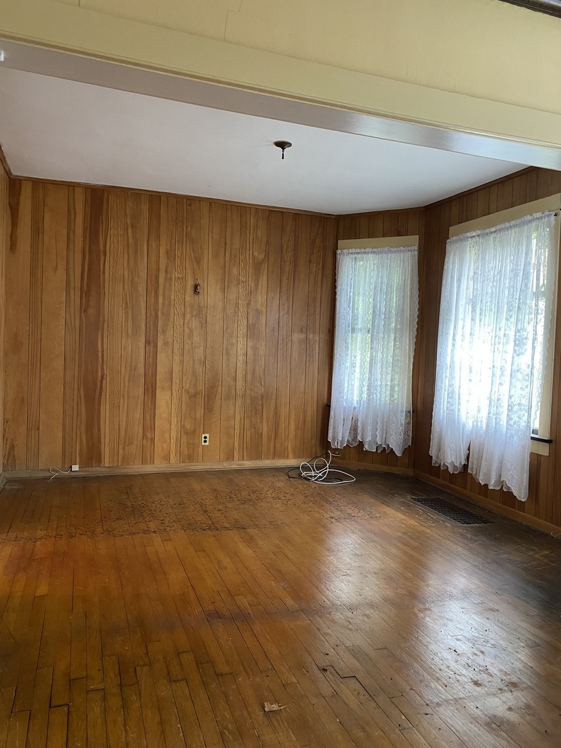 235 N Catherine Avenue