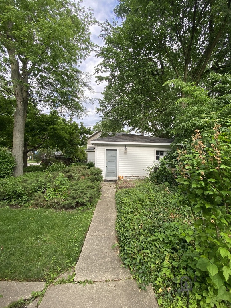235 N Catherine Avenue