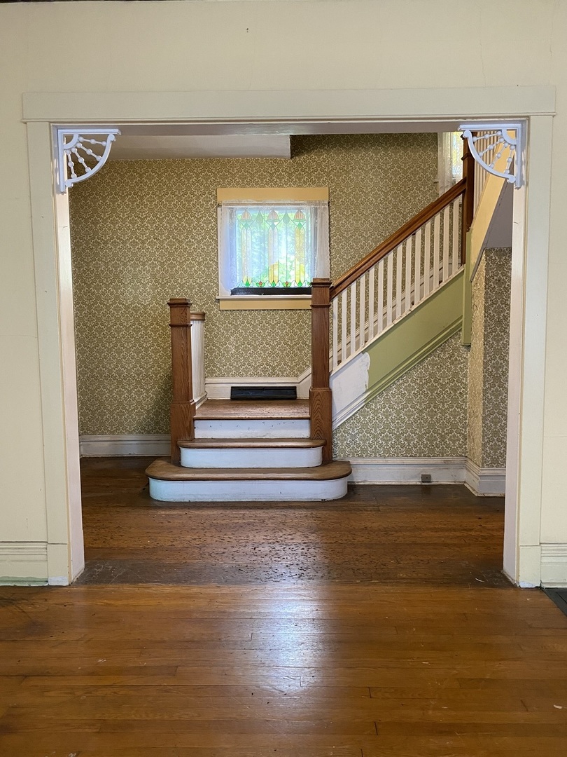 235 N Catherine Avenue