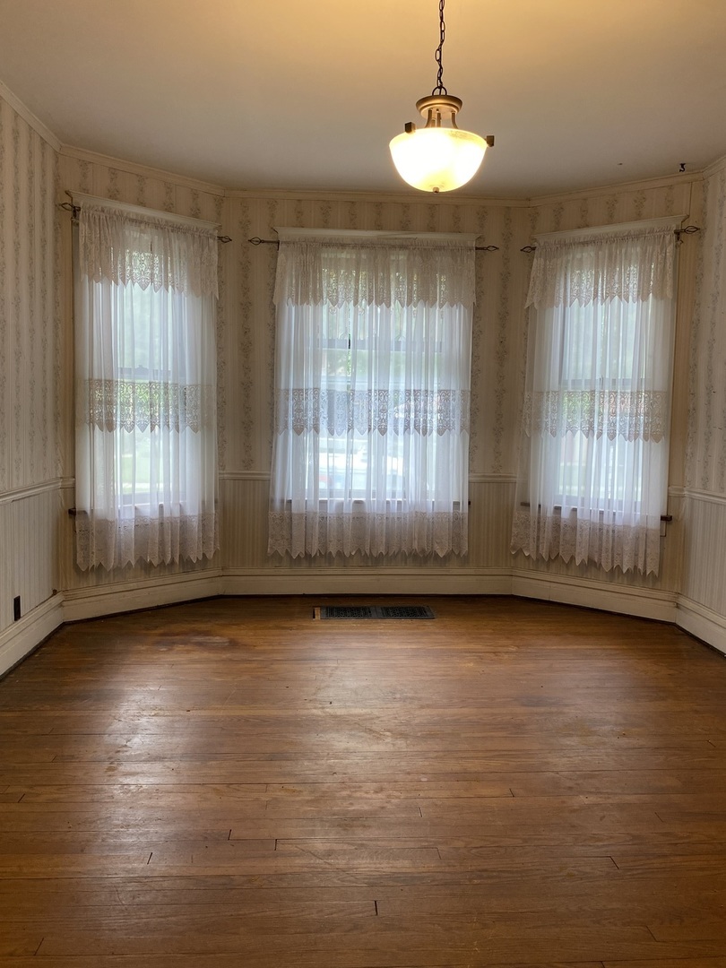 235 N Catherine Avenue
