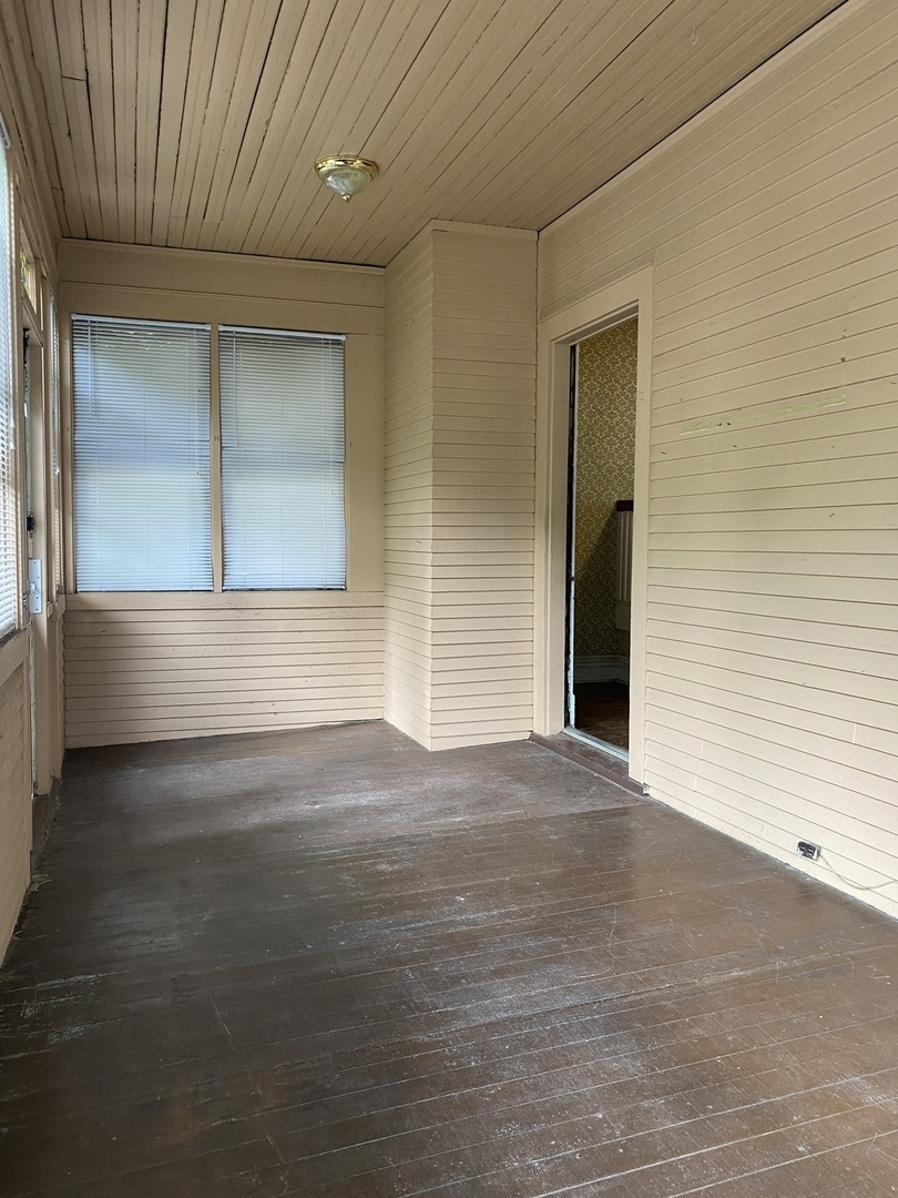 235 N Catherine Avenue