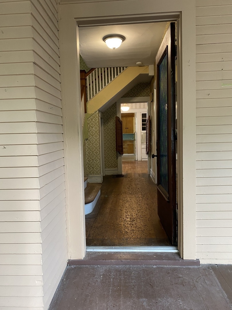 235 N Catherine Avenue