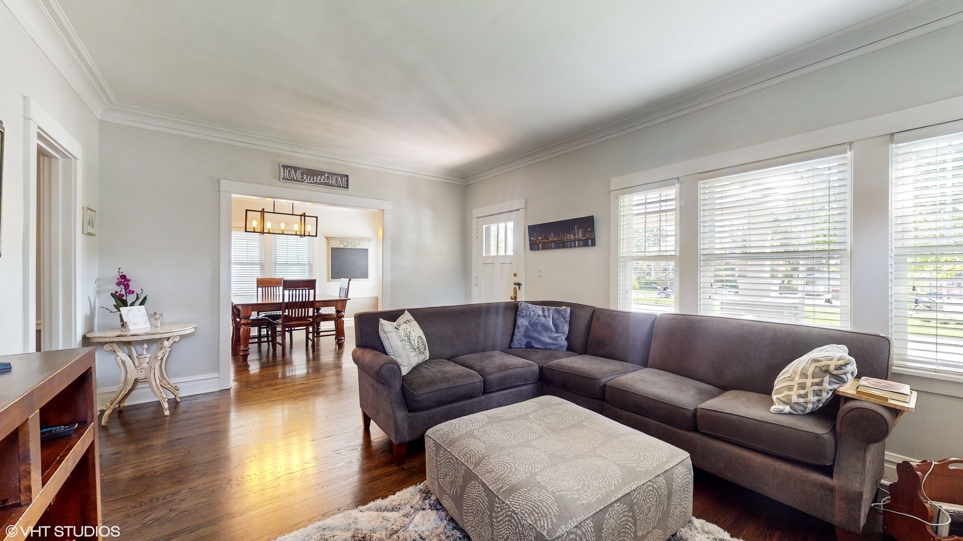638 N ASHLAND Avenue