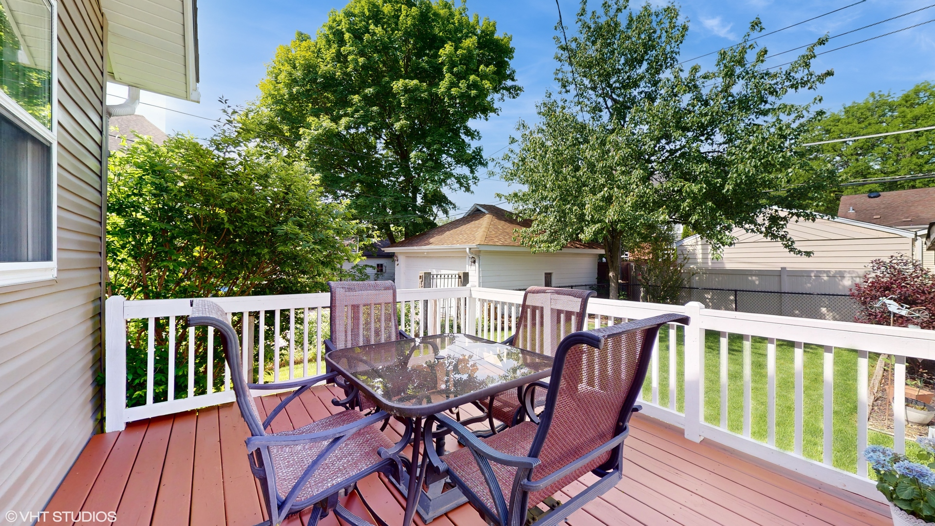 638 N ASHLAND Avenue