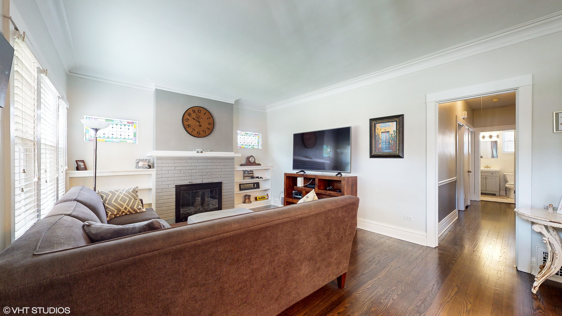 638 N ASHLAND Avenue