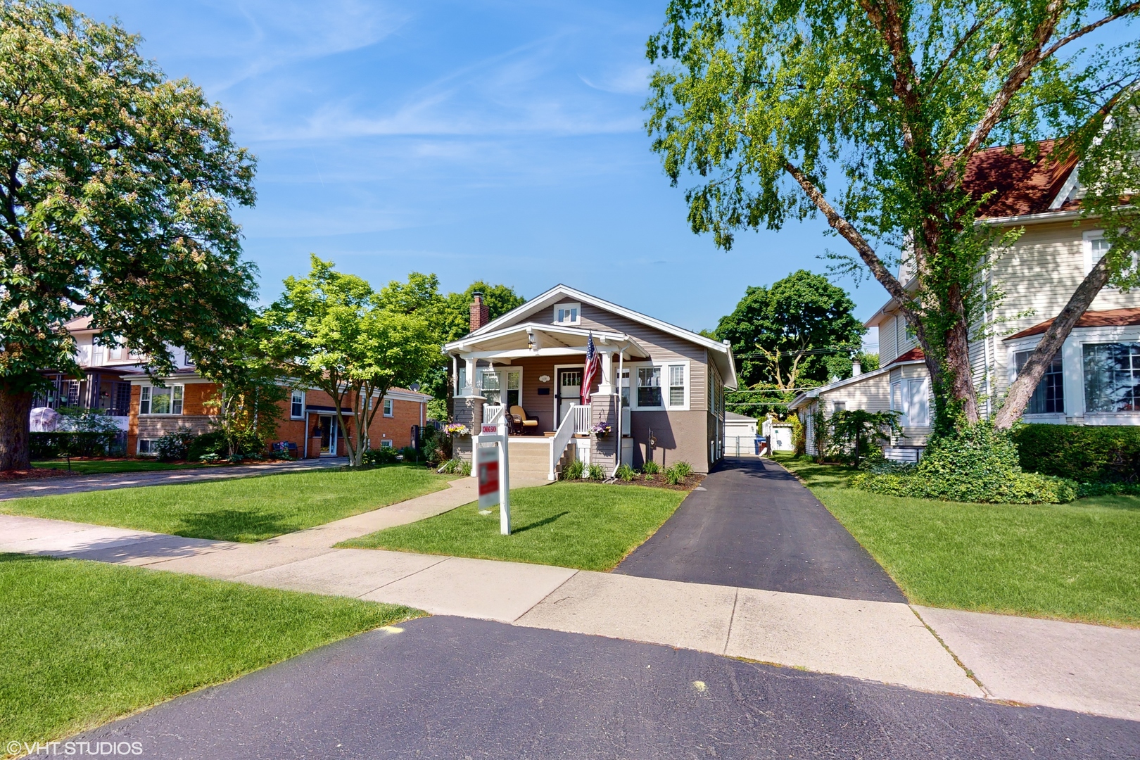 638 N ASHLAND Avenue