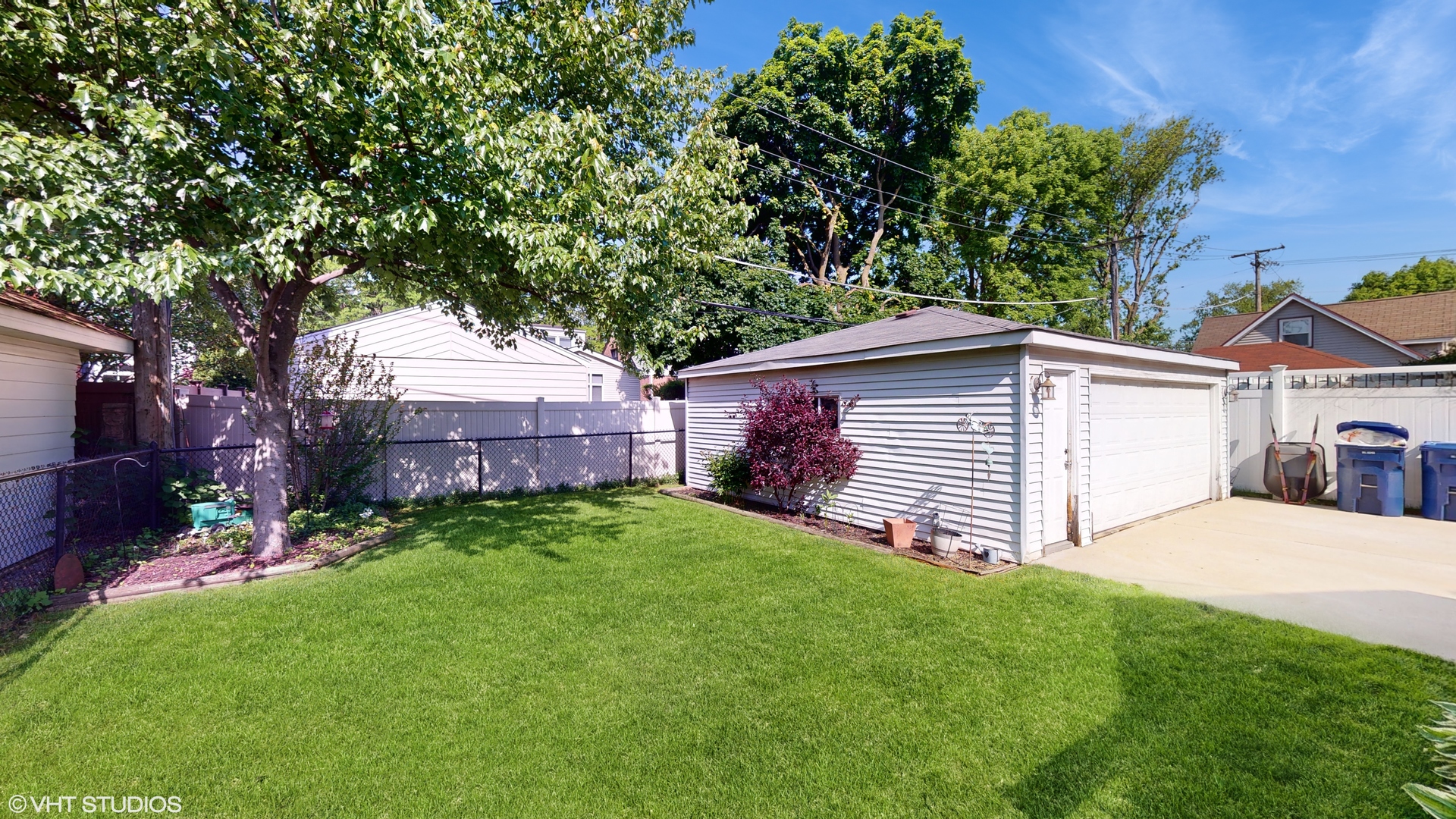638 N ASHLAND Avenue