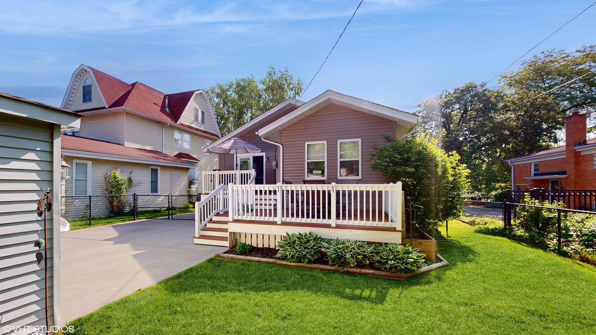 638 N ASHLAND Avenue