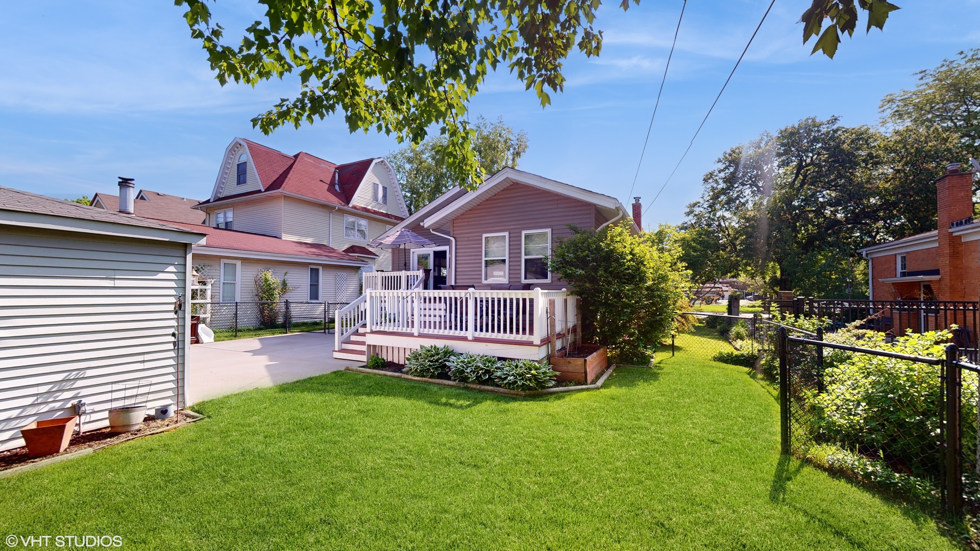 638 N ASHLAND Avenue