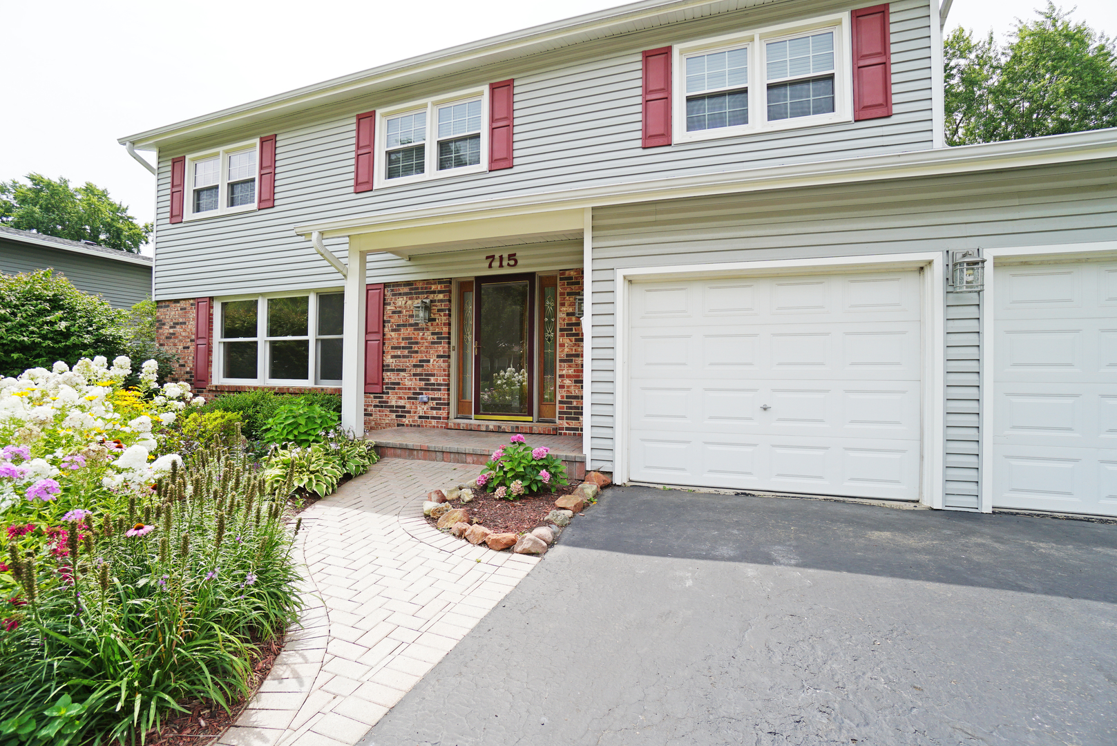 715 W Berkley Drive