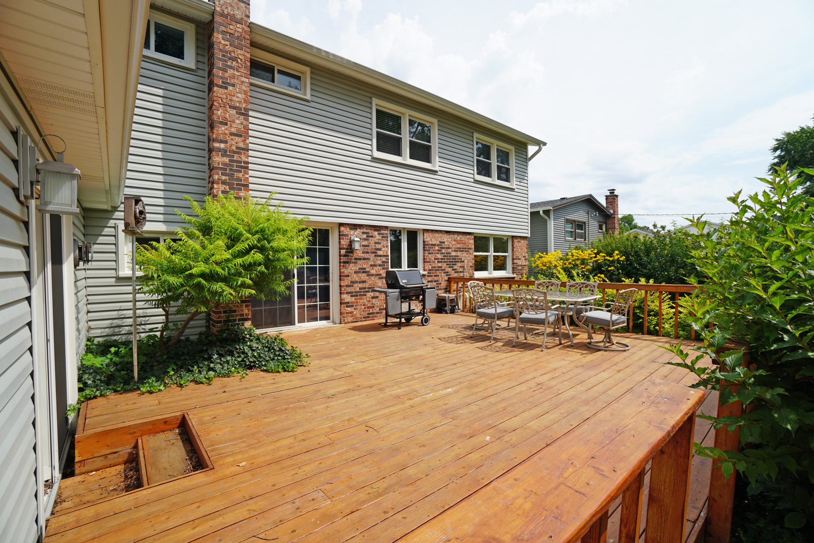 715 W Berkley Drive