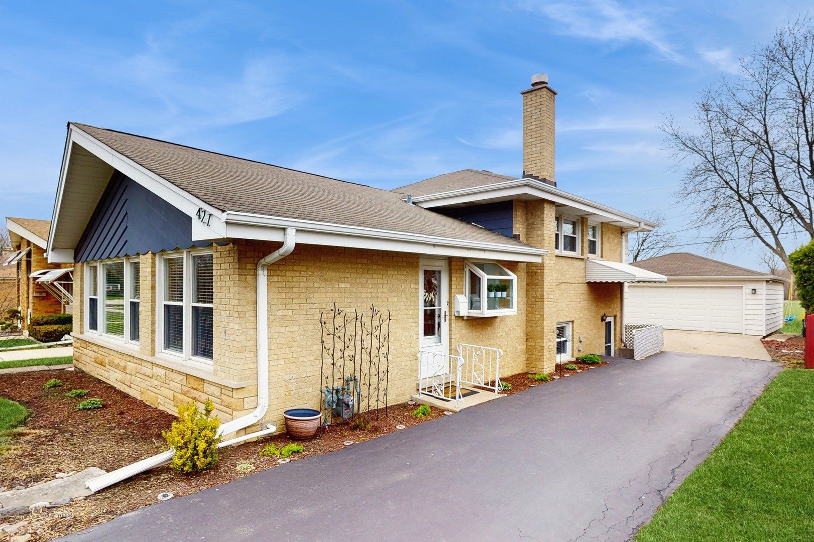 427 W Commonwealth Lane