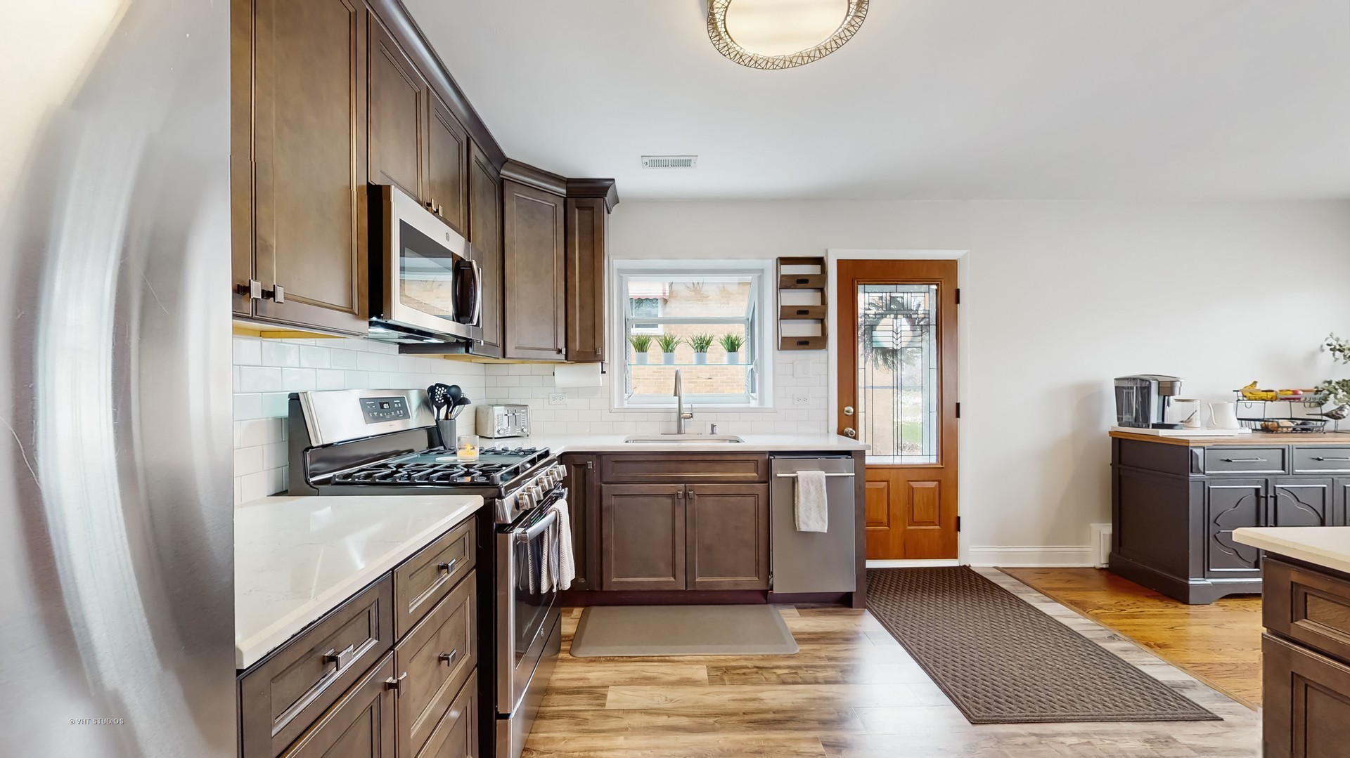 427 W Commonwealth Lane