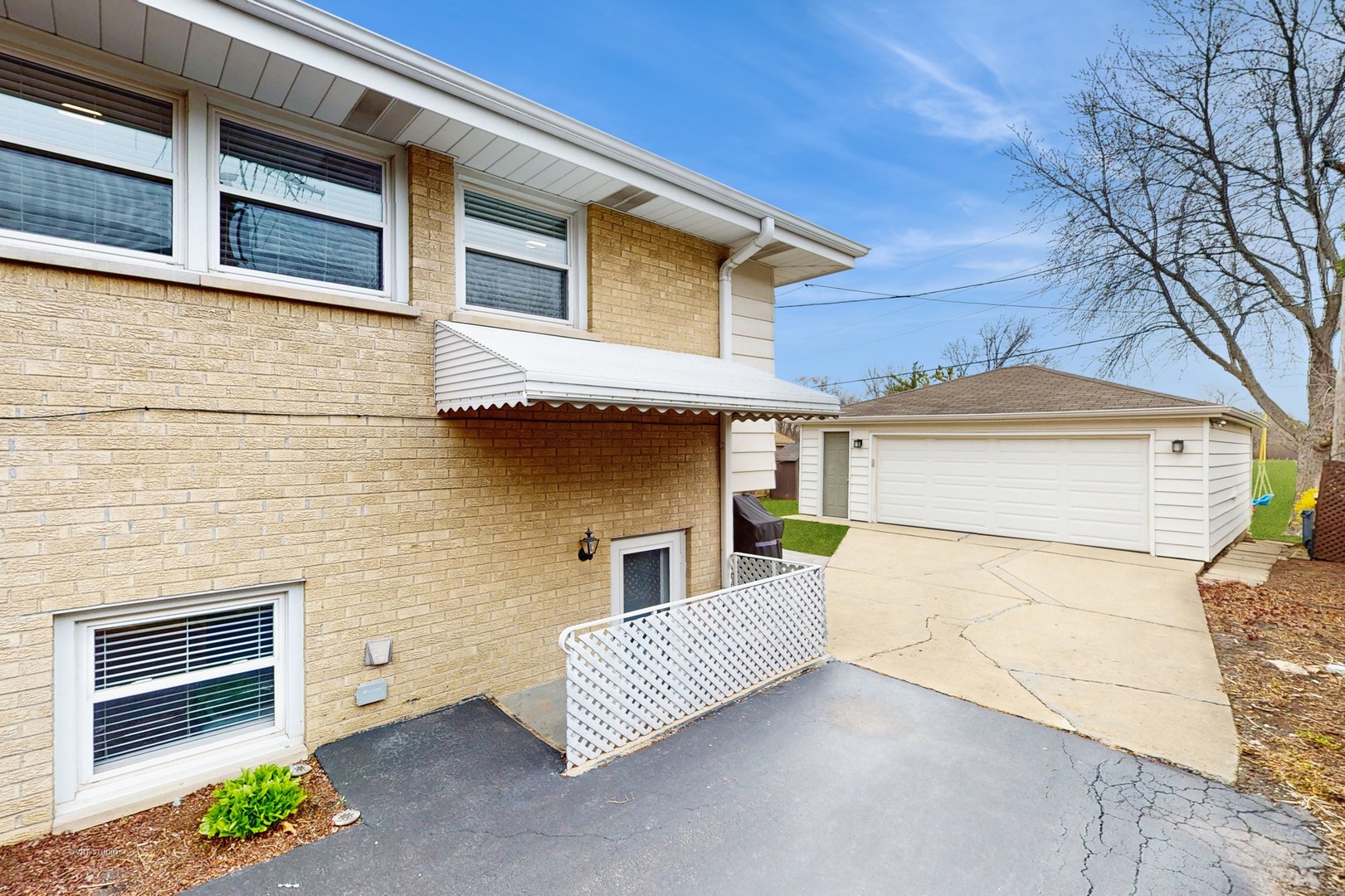 427 W Commonwealth Lane