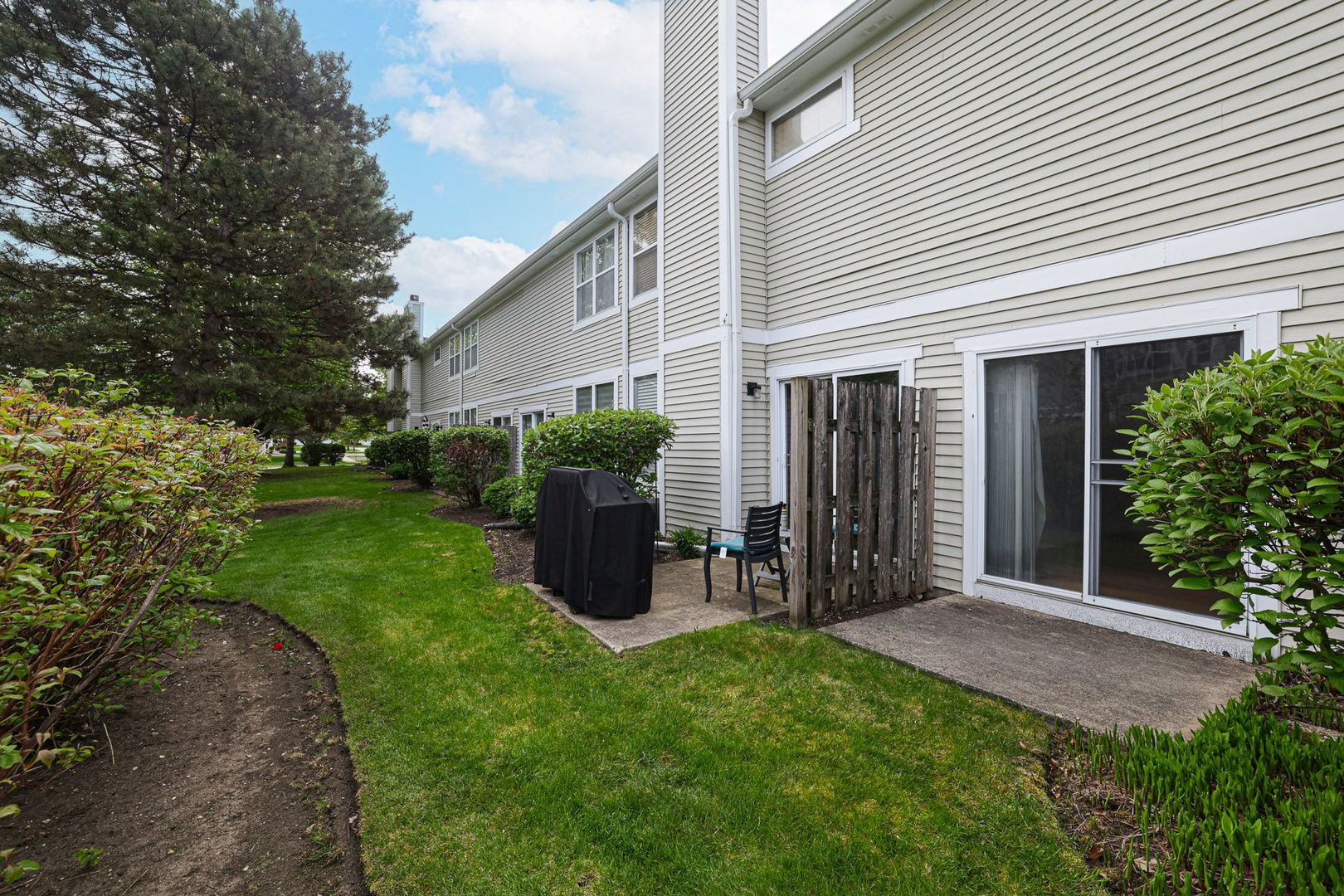 2815 POWELL Court Unit: 2815