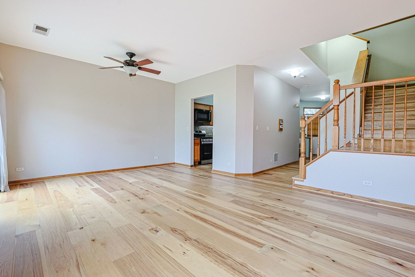 2815 POWELL Court Unit: 2815