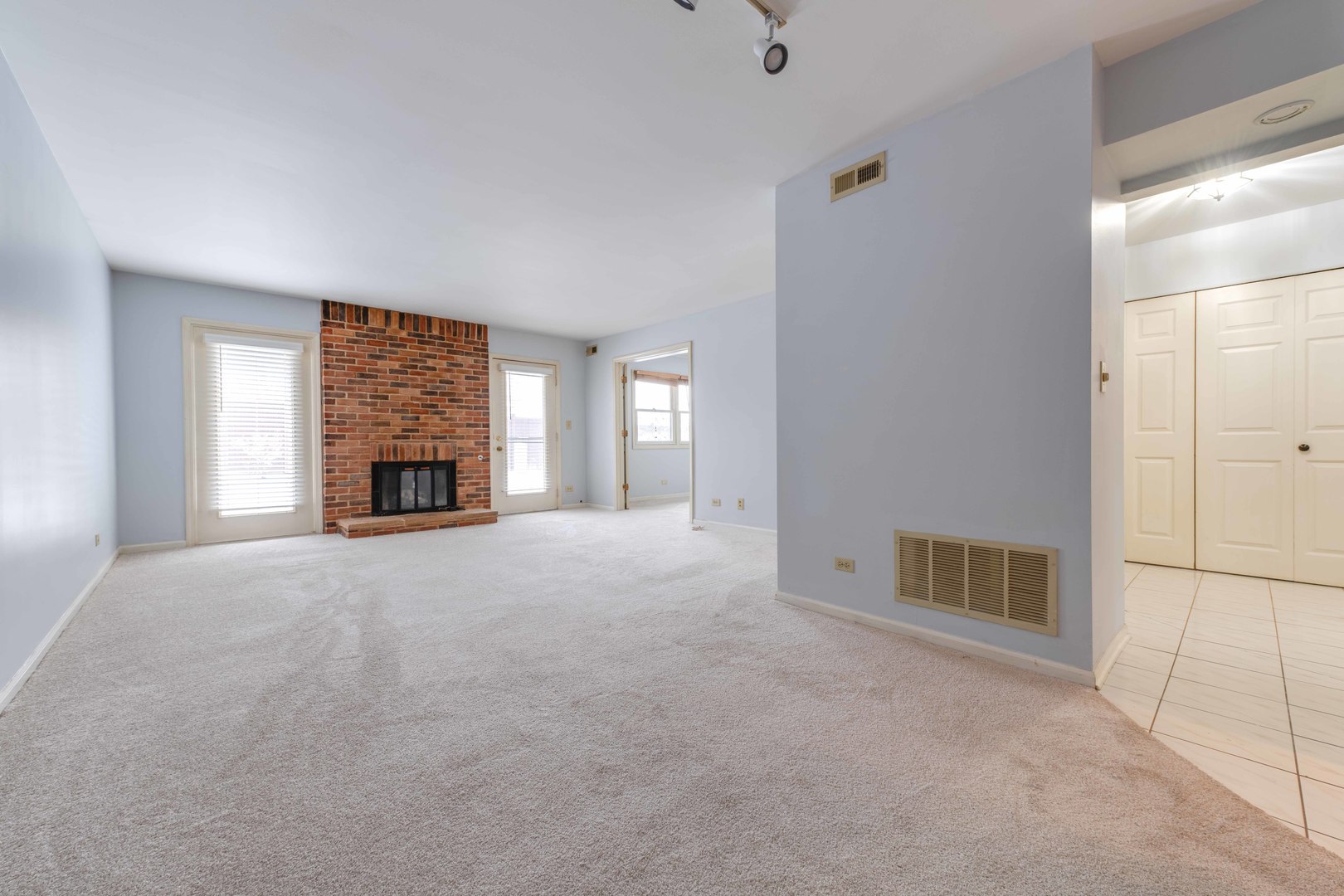 26 PRAIRIE Drive
