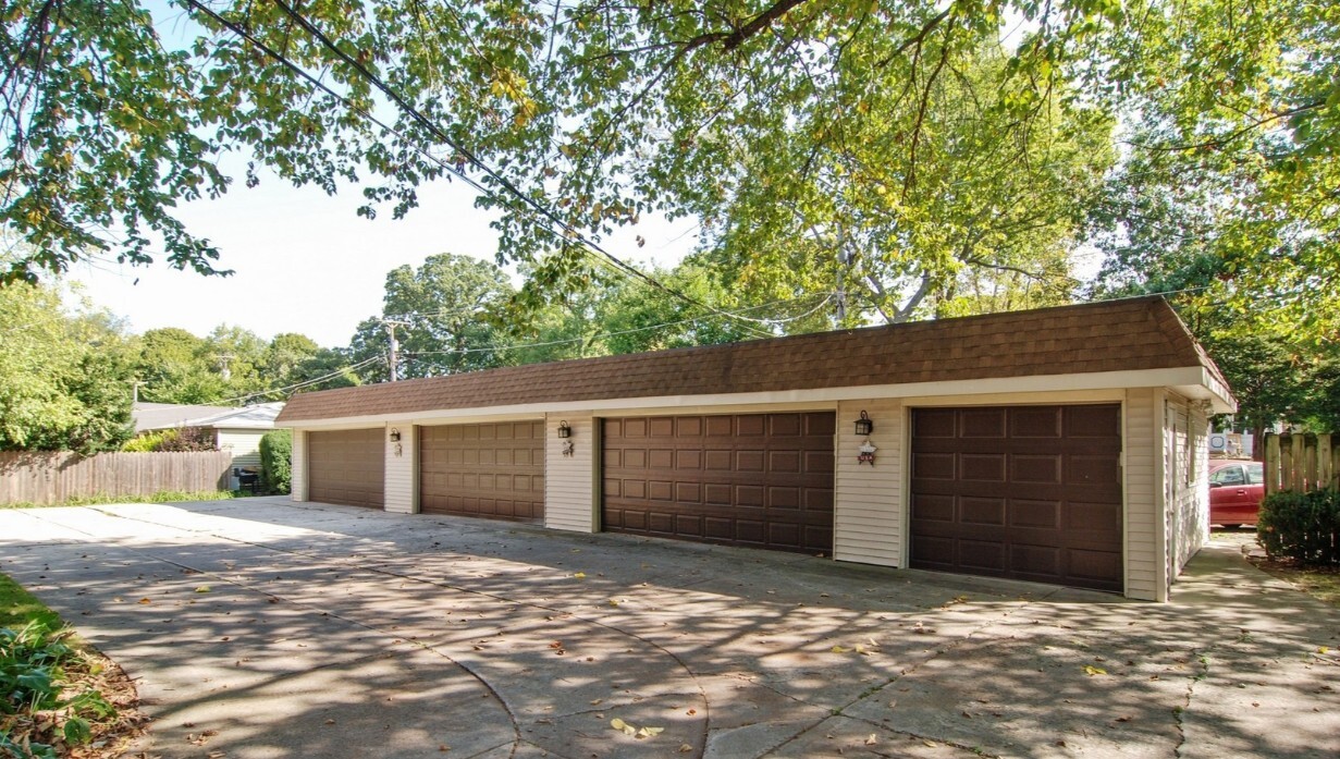 69 Lincoln Avenue Unit: 1S