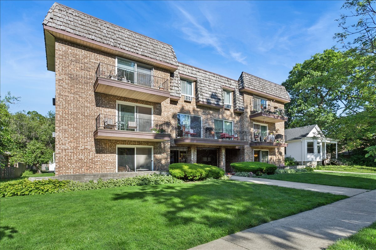 69 Lincoln Avenue Unit: 1S