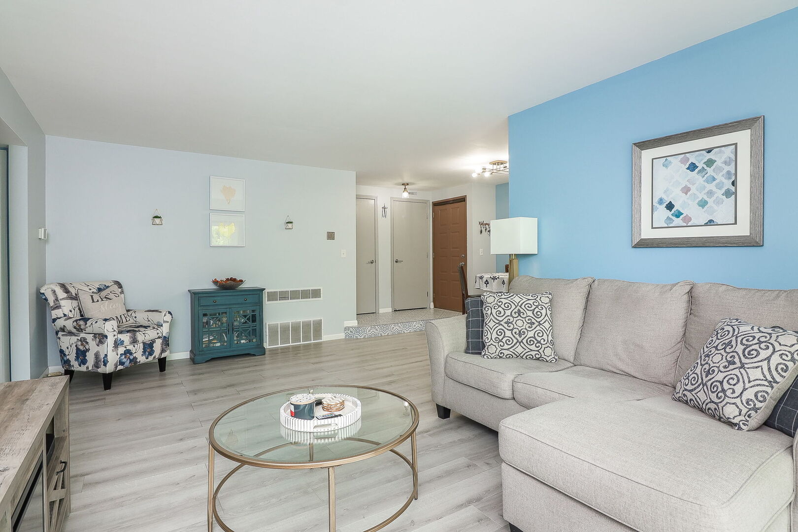 6814 Joliet Road Unit: 9