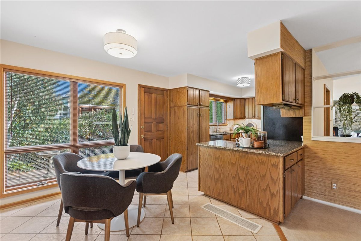 5441 S Edgewood Avenue