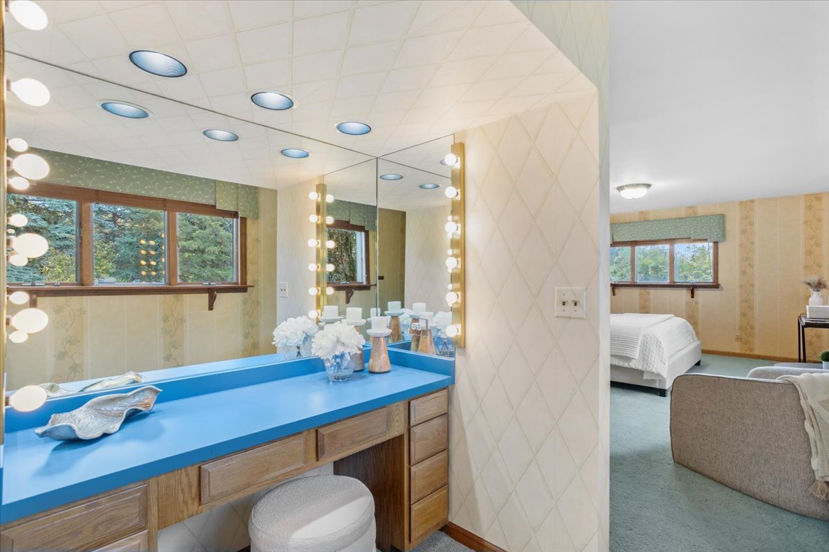 5441 S Edgewood Avenue