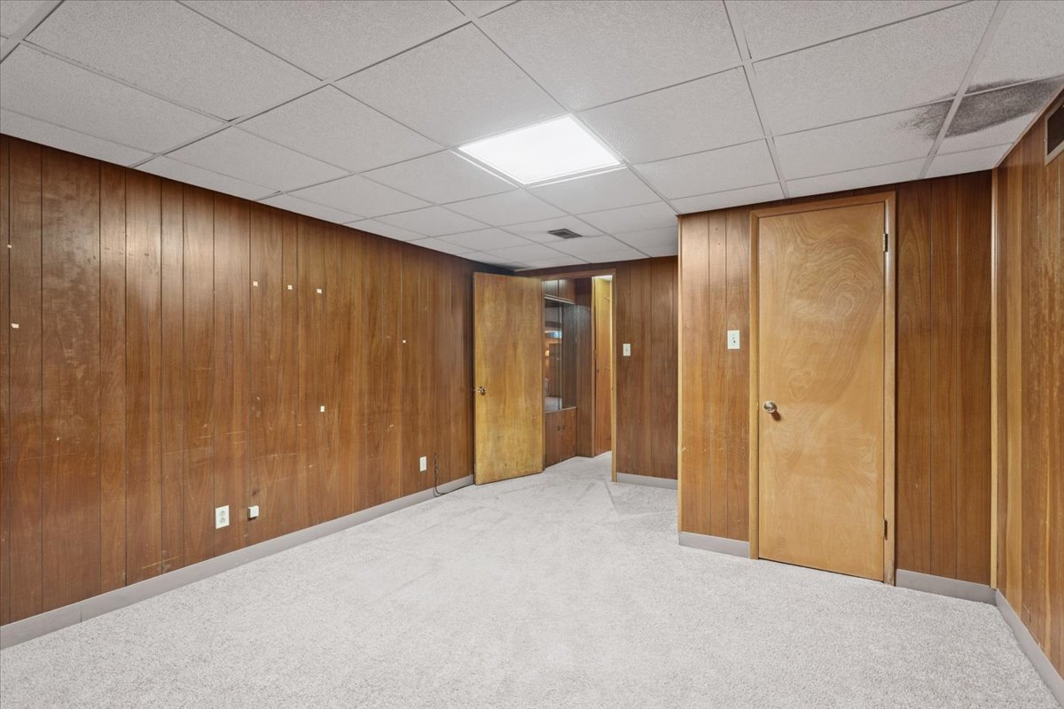 5441 S Edgewood Avenue