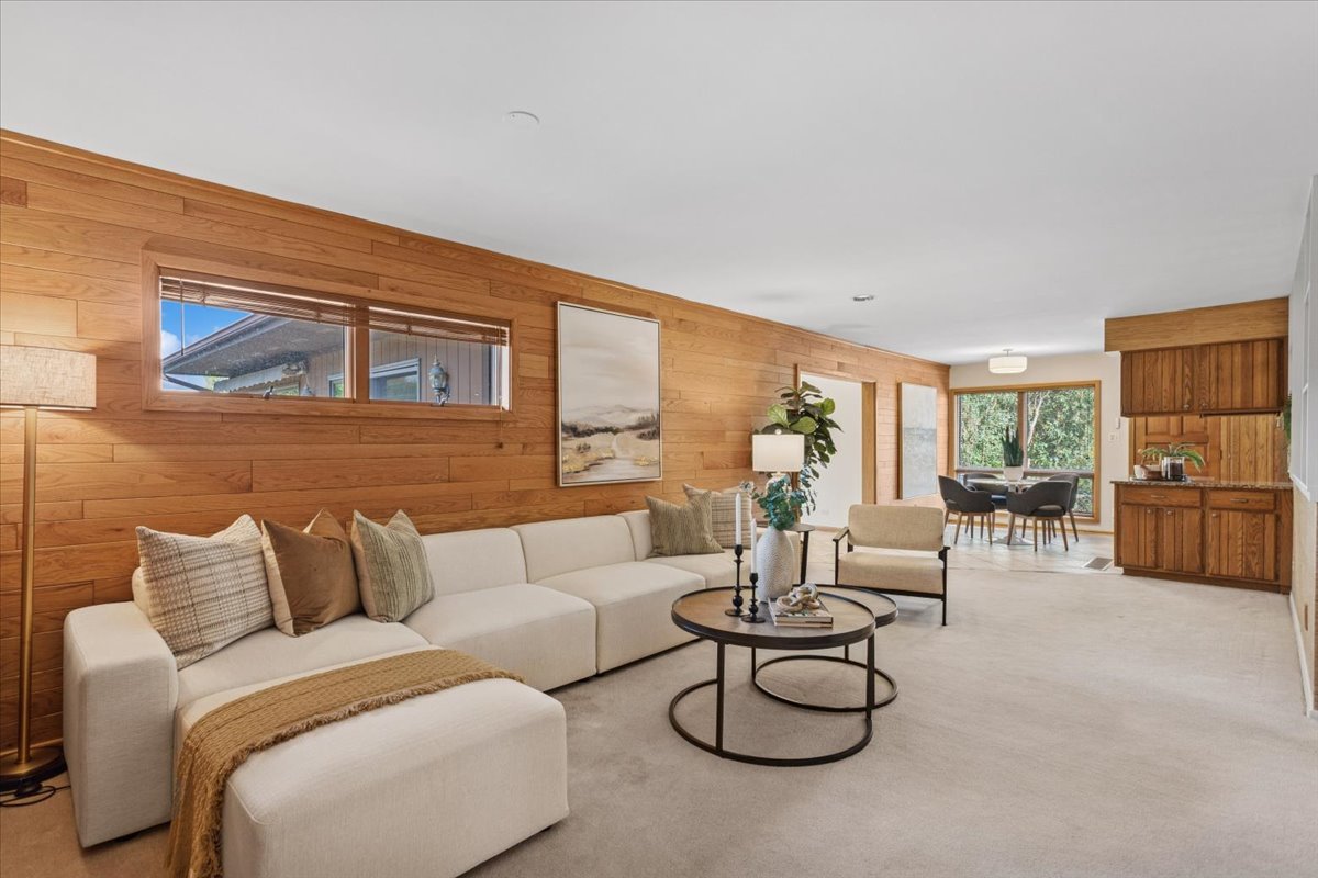 5441 S Edgewood Avenue