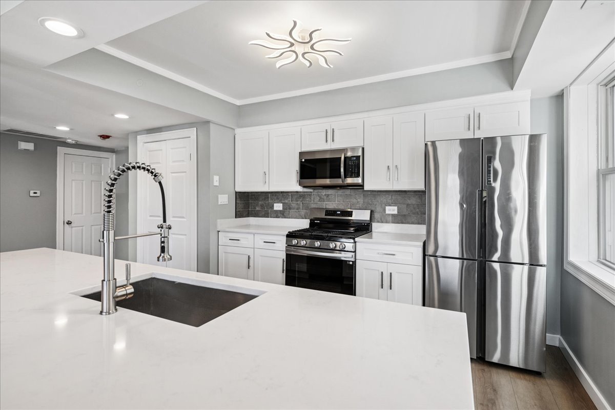 29 E Burlington Street Unit: A