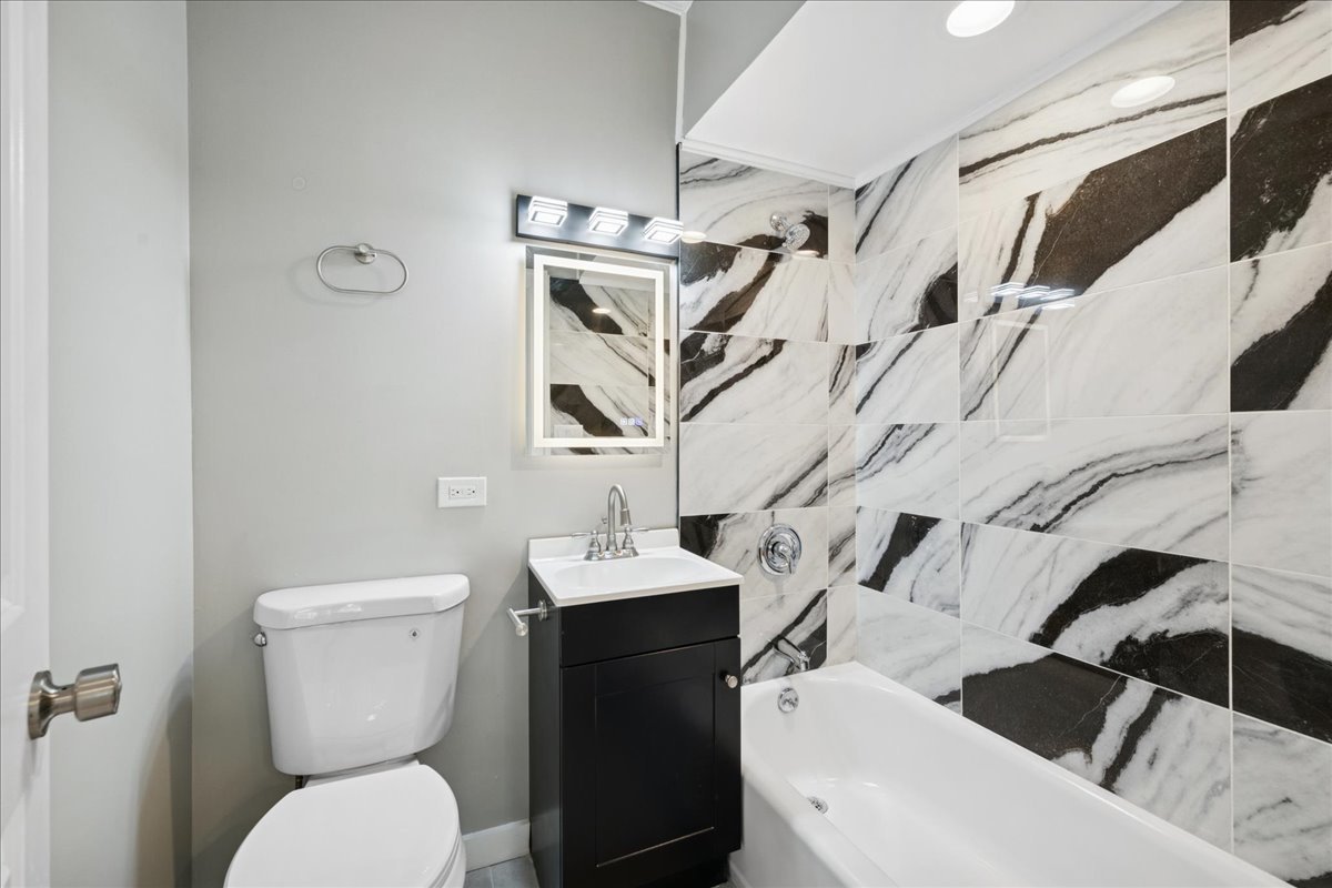 29 E Burlington Street Unit: A