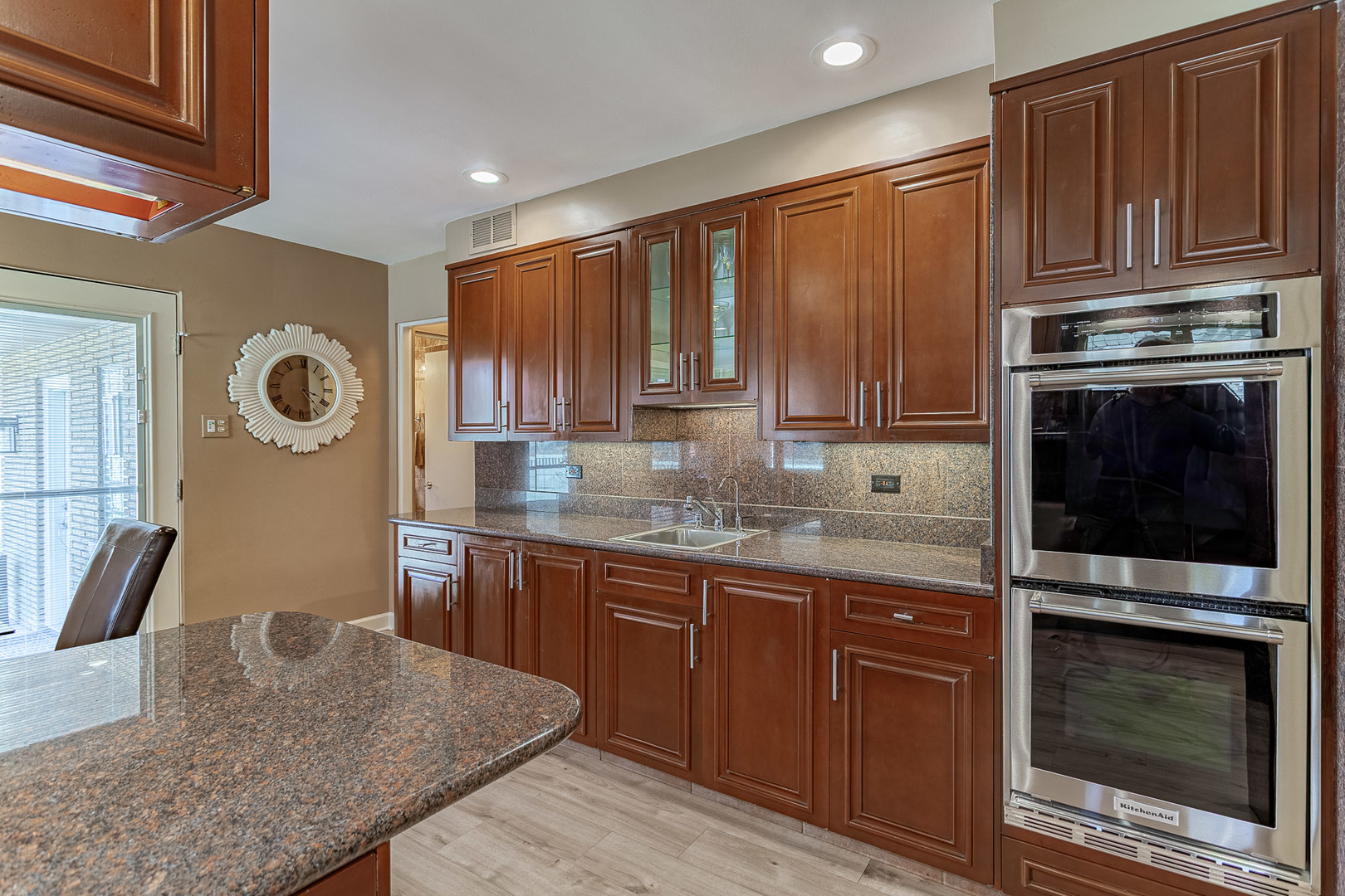 711 E Greenview Road