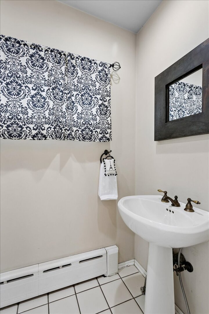 435 N Garfield Avenue