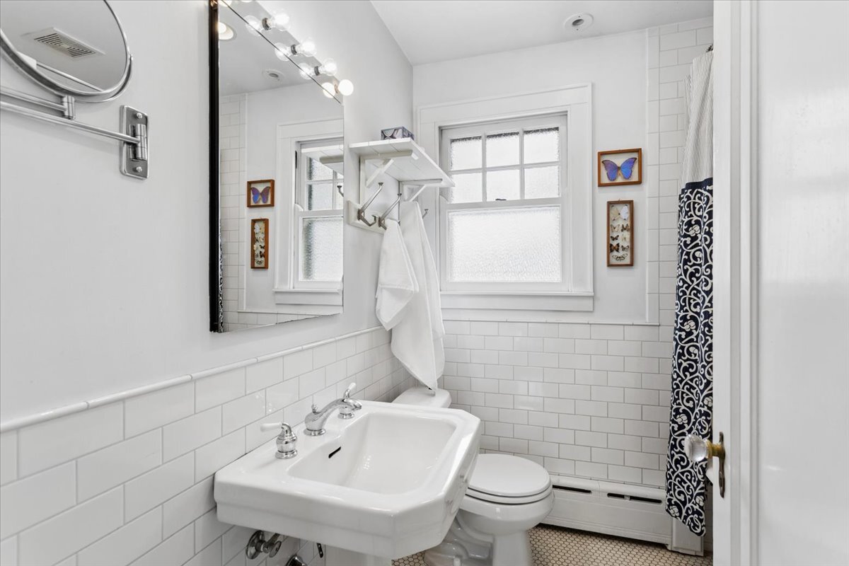 435 N Garfield Avenue