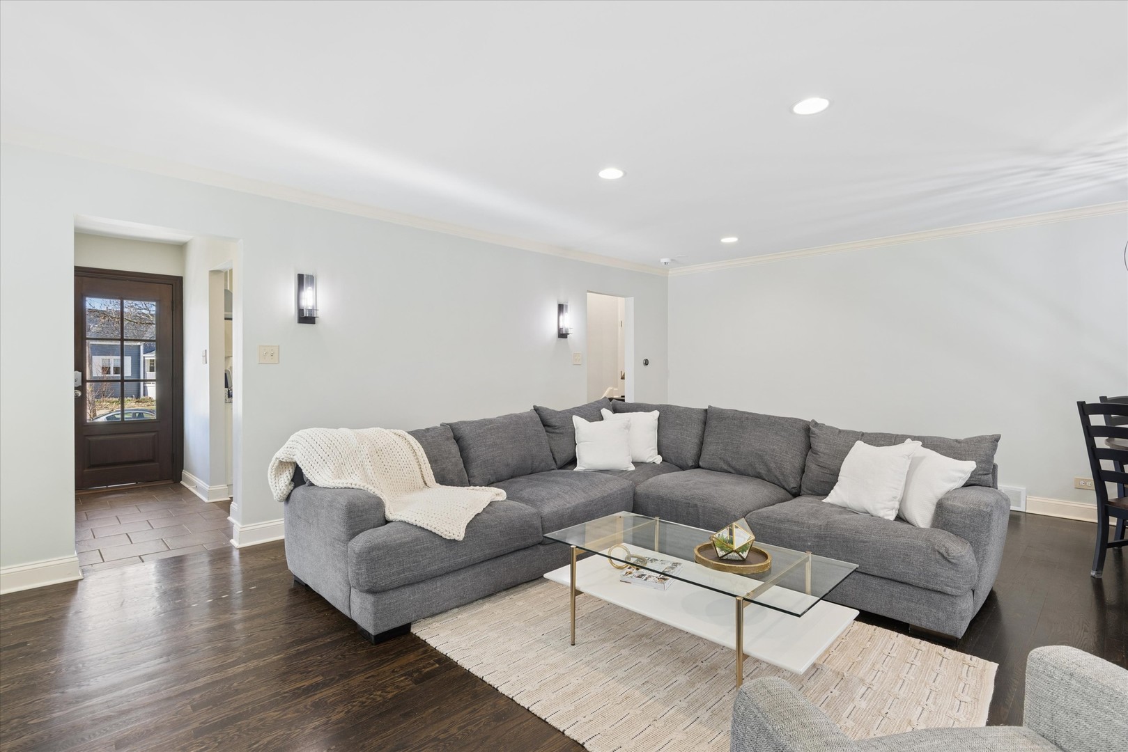271 Sunset Avenue