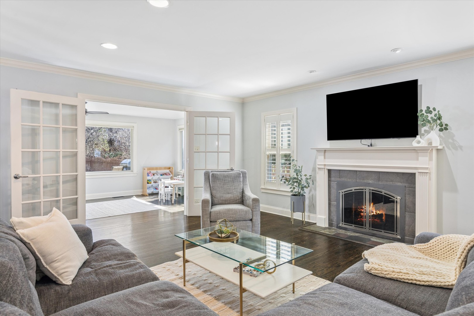 271 Sunset Avenue