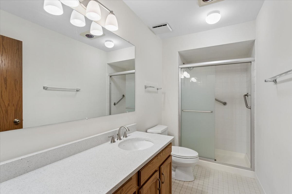 127 Acacia Circle Unit: 402