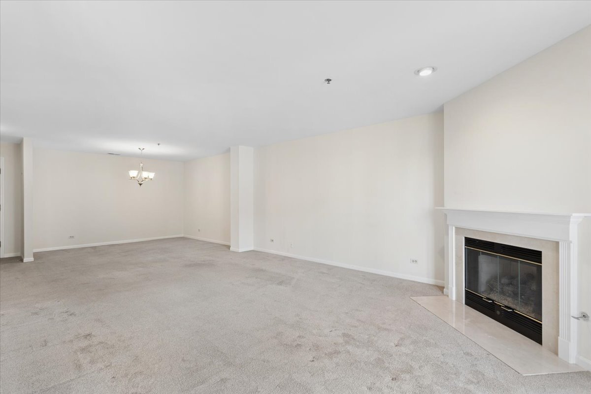 127 Acacia Circle Unit: 402
