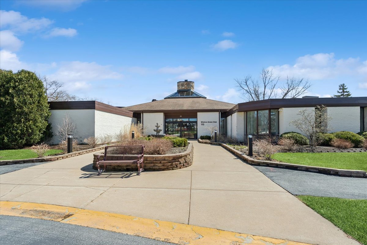 127 Acacia Circle Unit: 402