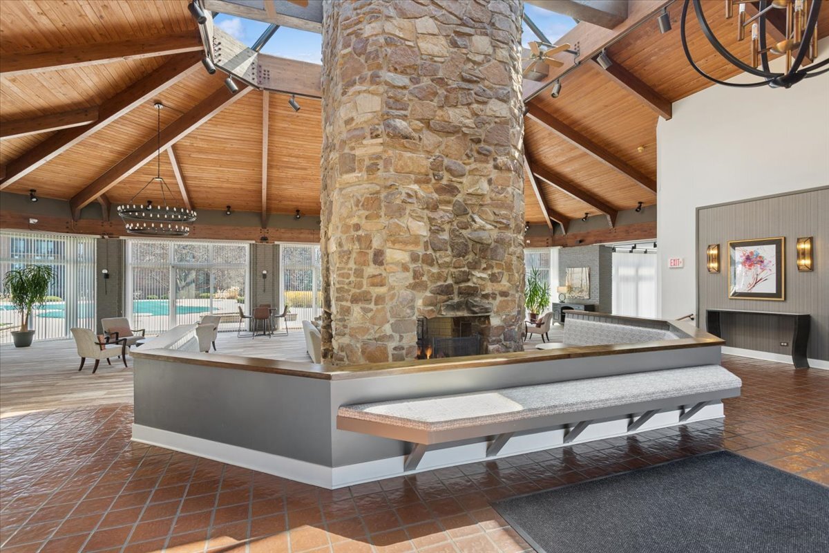 127 Acacia Circle Unit: 402