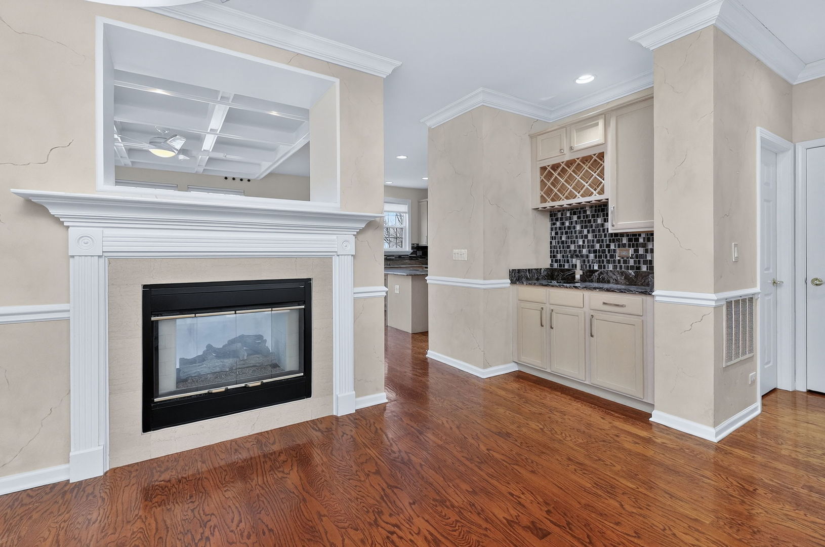 1108 Oxford Court