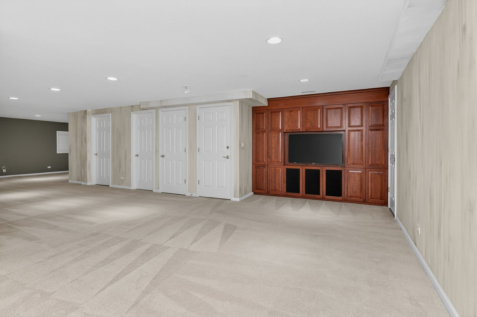 1108 Oxford Court